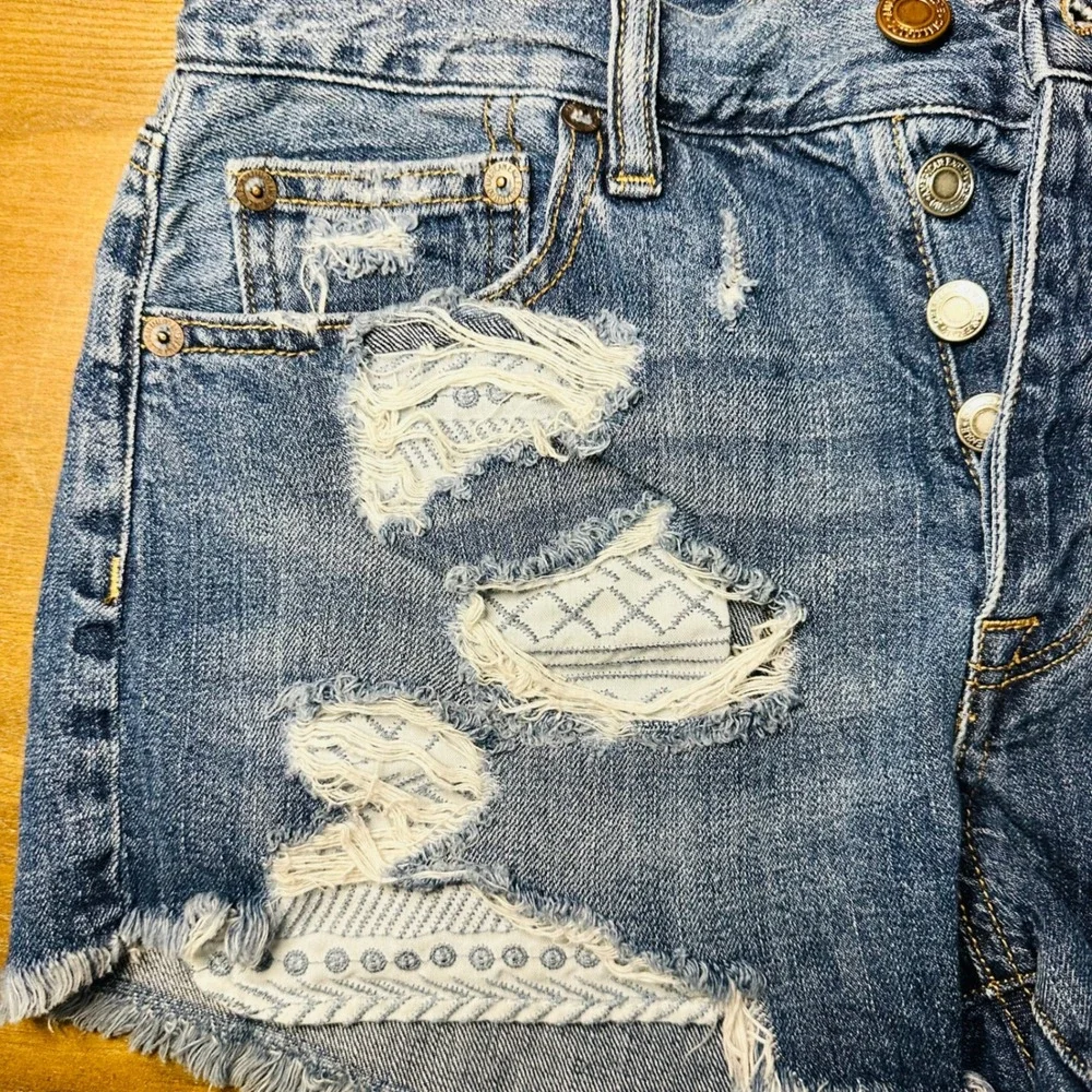 American Eagle Vintage Button Fly Denim High Rise Festival Shorts Womens Size 4‎